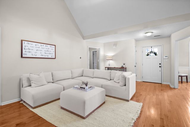 2355 Ellsworth Dr, Clarksville, TN 37043