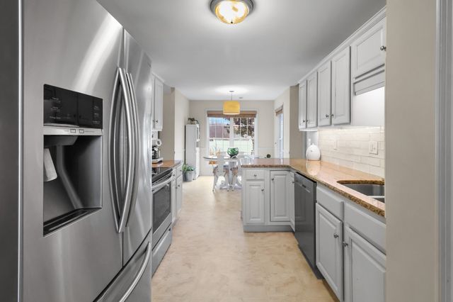 2355 Ellsworth Dr, Clarksville, TN 37043