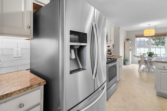 2355 Ellsworth Dr, Clarksville, TN 37043