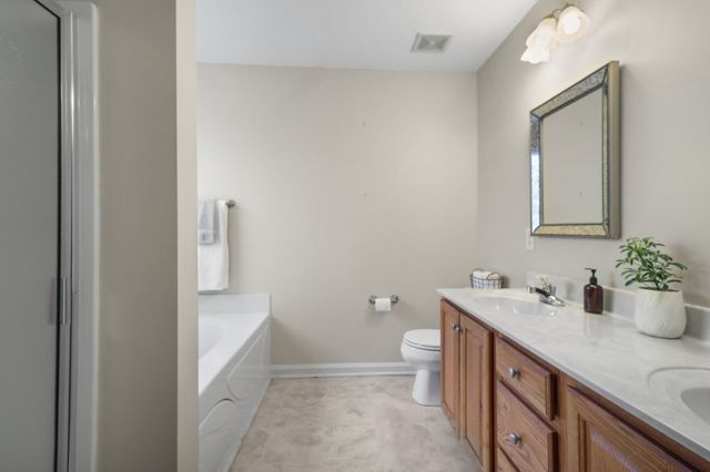 2355 Ellsworth Dr, Clarksville, TN 37043