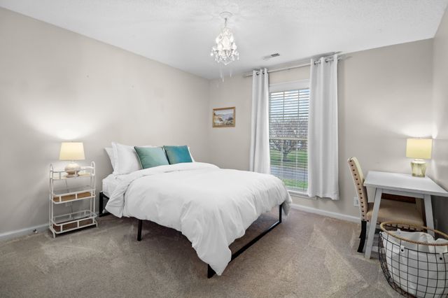 2355 Ellsworth Dr, Clarksville, TN 37043