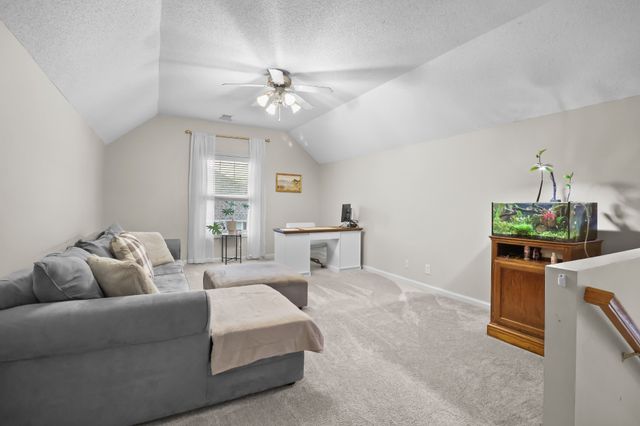 2355 Ellsworth Dr, Clarksville, TN 37043