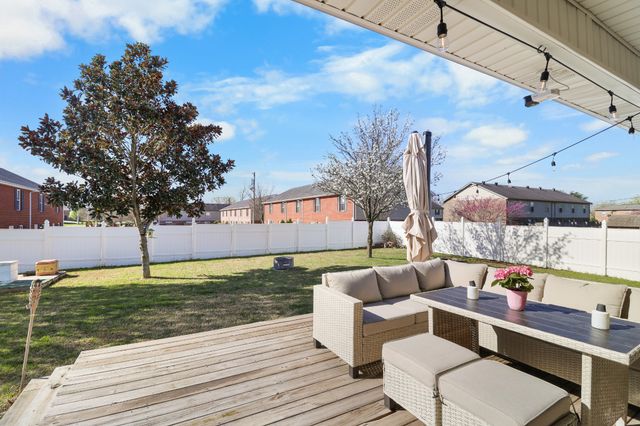 2355 Ellsworth Dr, Clarksville, TN 37043