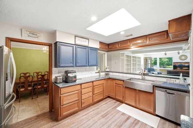 151 Tweedy Lane, Sweeny, TX 77480
