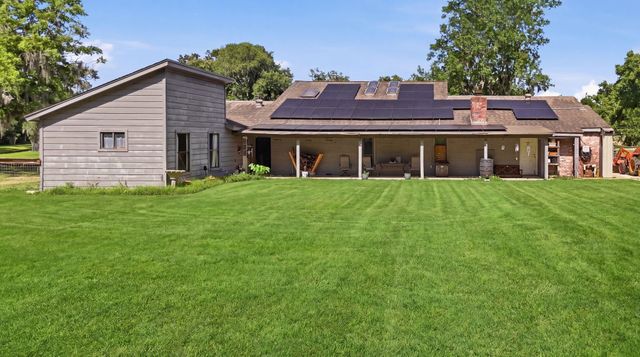 151 Tweedy Lane, Sweeny, TX 77480