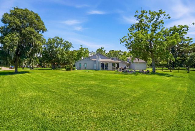 151 Tweedy Lane, Sweeny, TX 77480