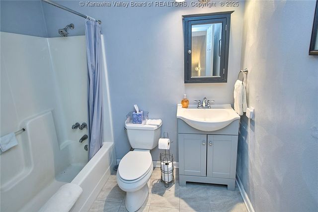 820 Gordon Drive, South Charleston, WV 25303