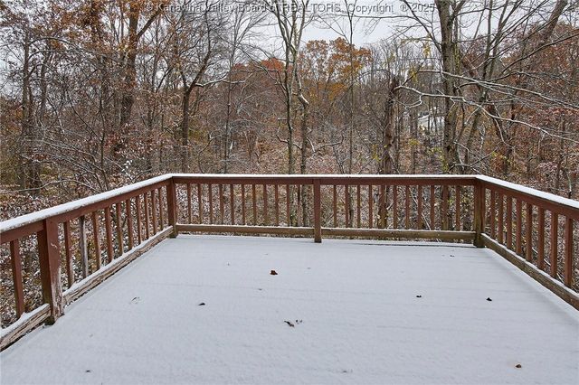 820 Gordon Drive, South Charleston, WV 25303