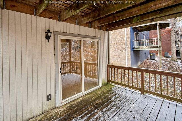 820 Gordon Drive, South Charleston, WV 25303