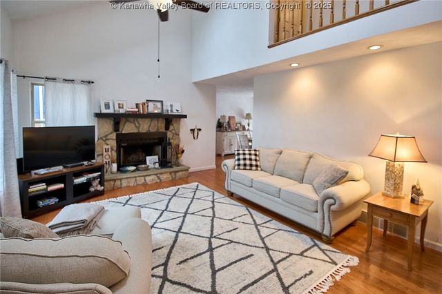 820 Gordon Drive, South Charleston, WV 25303