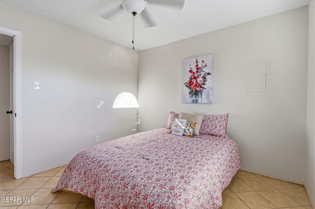 10804 SAPPHIRE Street, El Paso, TX 79924