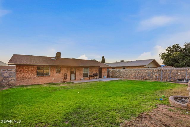 10804 SAPPHIRE Street, El Paso, TX 79924