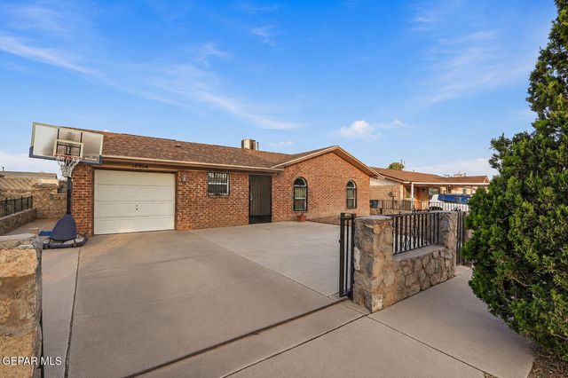 10804 SAPPHIRE Street, El Paso, TX 79924