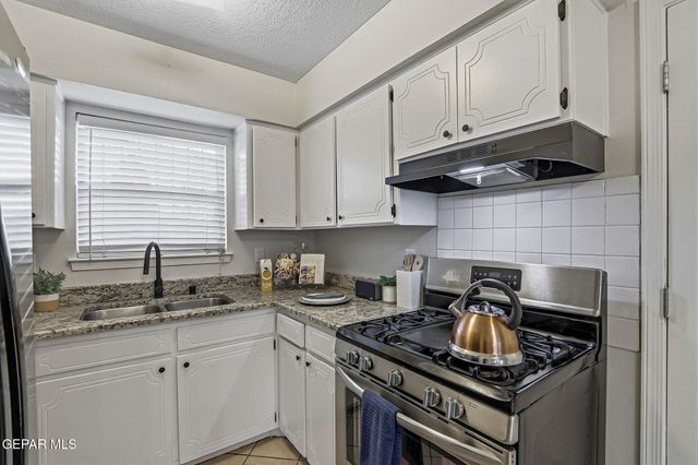 10804 SAPPHIRE Street, El Paso, TX 79924