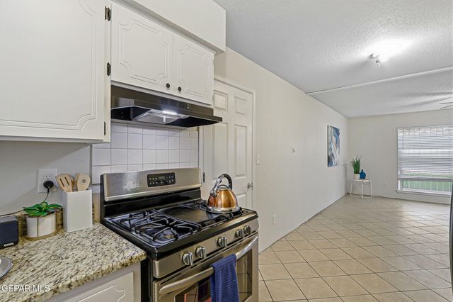 10804 SAPPHIRE Street, El Paso, TX 79924