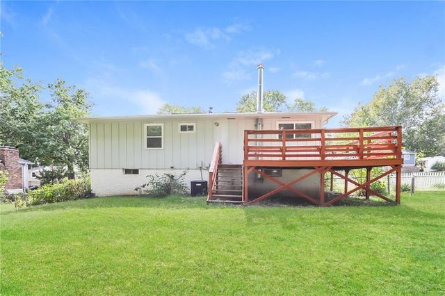 17816 Greentree Avenue, Independence, MO 64057