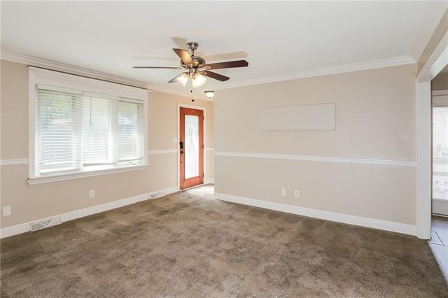 17816 Greentree Avenue, Independence, MO 64057