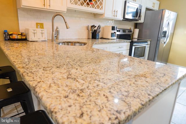 823 S 56TH ST, Philadelphia, PA 19143