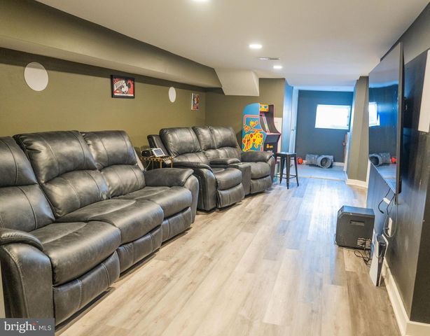 823 S 56TH ST, Philadelphia, PA 19143