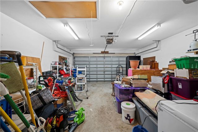 2625 Henrietta Pl, Ingleside, TX 78362