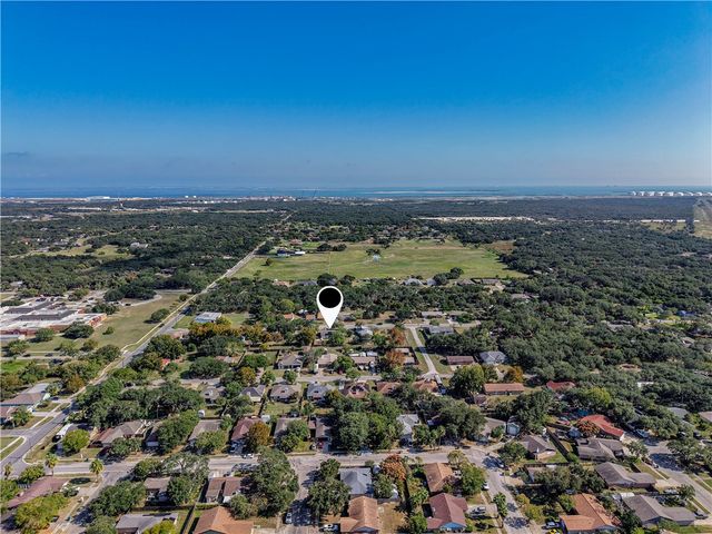 2625 Henrietta Pl, Ingleside, TX 78362