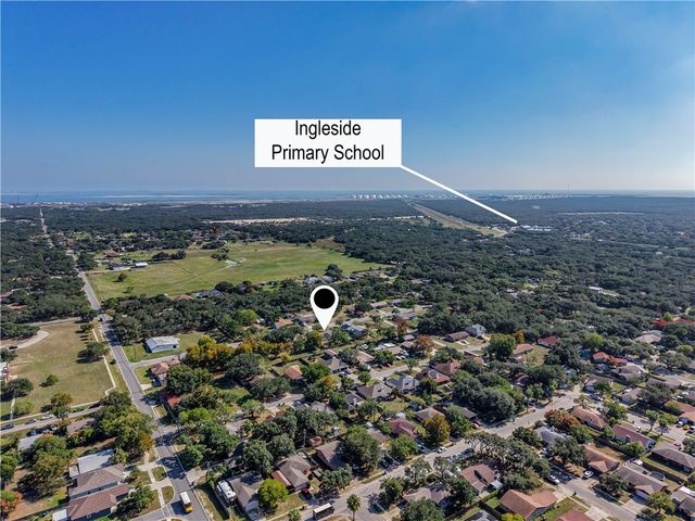 2625 Henrietta Pl, Ingleside, TX 78362
