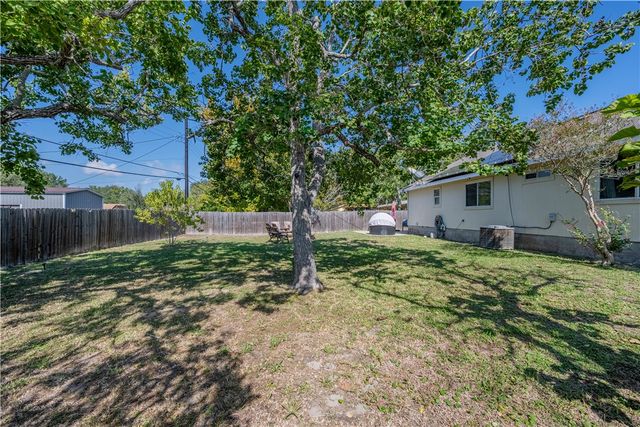 2625 Henrietta Pl, Ingleside, TX 78362
