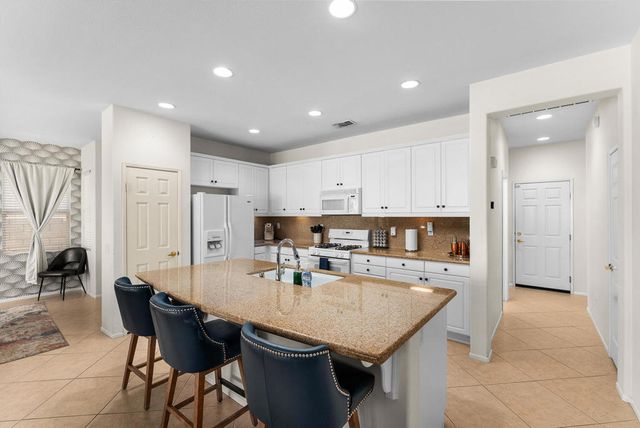 82642 Redford Way, Indio, CA 92201