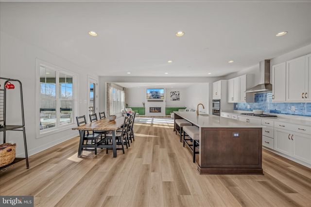 56 JANE WASHINGTON CT, Charles Town, WV 25414