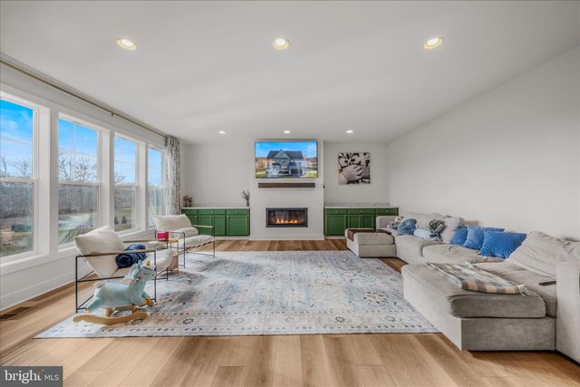 56 JANE WASHINGTON CT, Charles Town, WV 25414