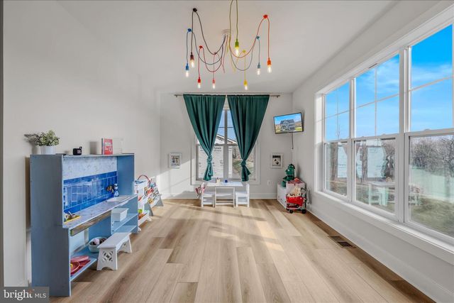 56 JANE WASHINGTON CT, Charles Town, WV 25414