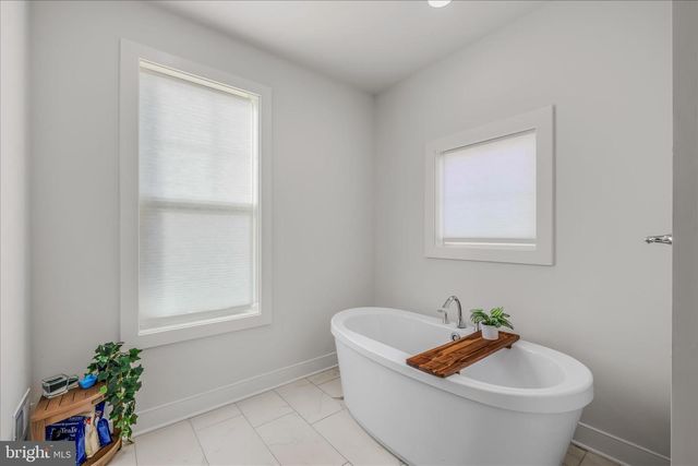 56 JANE WASHINGTON CT, Charles Town, WV 25414