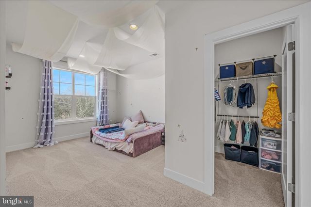 56 JANE WASHINGTON CT, Charles Town, WV 25414