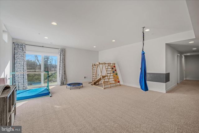 56 JANE WASHINGTON CT, Charles Town, WV 25414