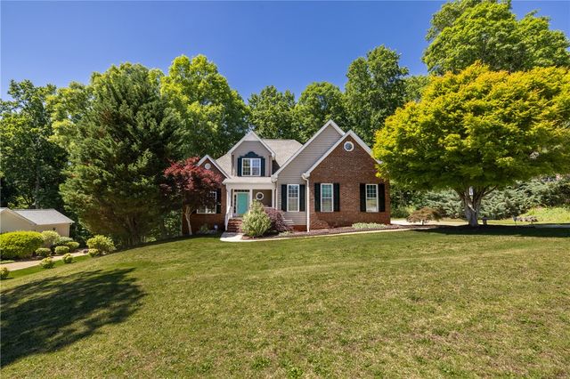 110 Brookstone Way, Central, SC 29630