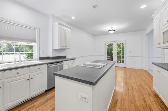 110 Brookstone Way, Central, SC 29630