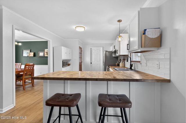 1901 Red Oak Lane, Clayton, NC 27520