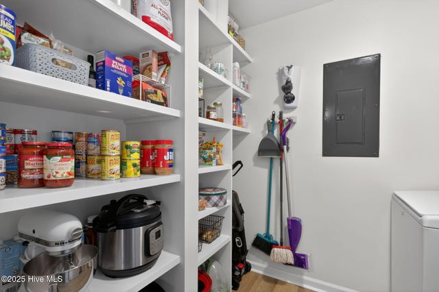 1901 Red Oak Lane, Clayton, NC 27520