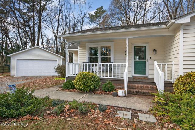 1901 Red Oak Lane, Clayton, NC 27520