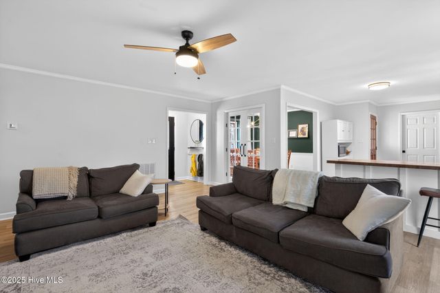 1901 Red Oak Lane, Clayton, NC 27520