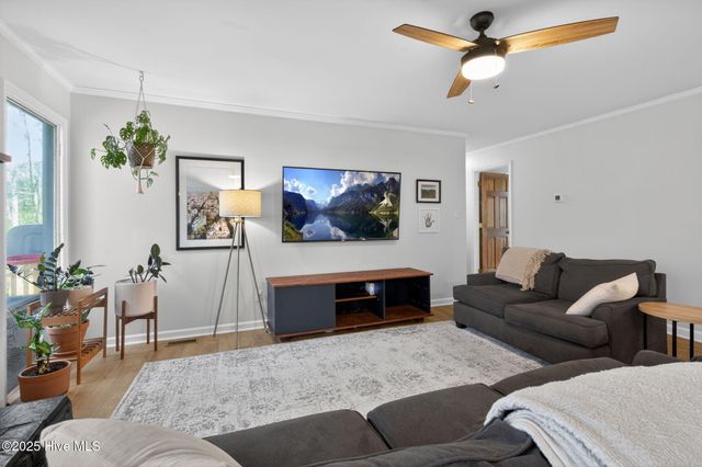 1901 Red Oak Lane, Clayton, NC 27520