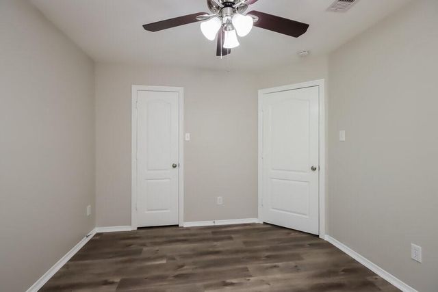 1089 Shadow Glenn Drive, Conroe, TX 77301