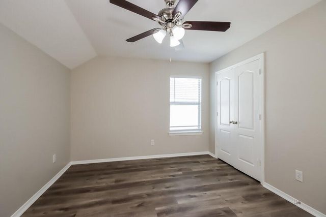 1089 Shadow Glenn Drive, Conroe, TX 77301