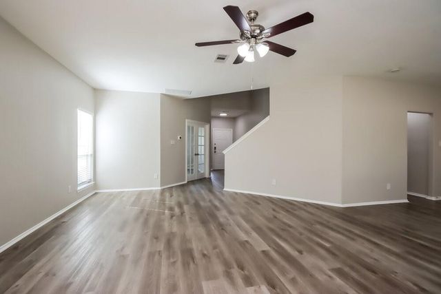 1089 Shadow Glenn Drive, Conroe, TX 77301