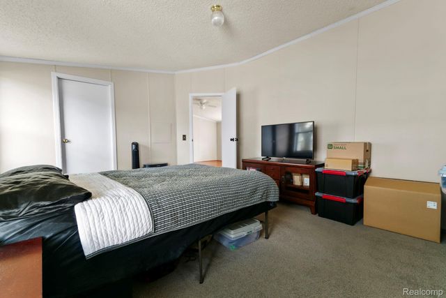 351 North Squirrel Rd 38, Auburn Hills, MI 48326