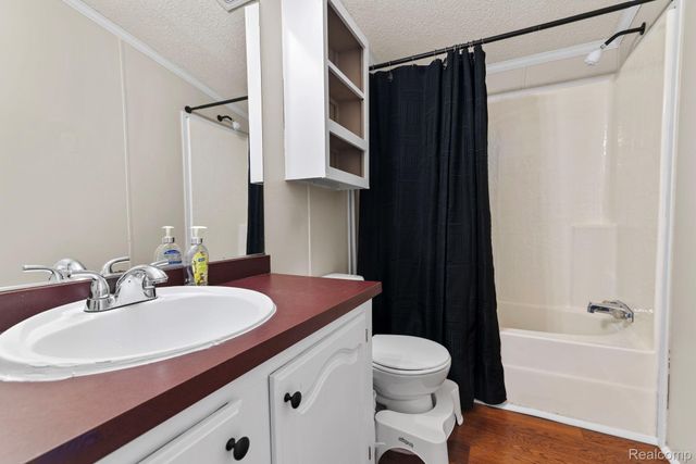 351 North Squirrel Rd 38, Auburn Hills, MI 48326