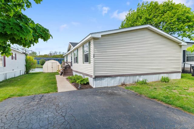 351 North Squirrel Rd 38, Auburn Hills, MI 48326