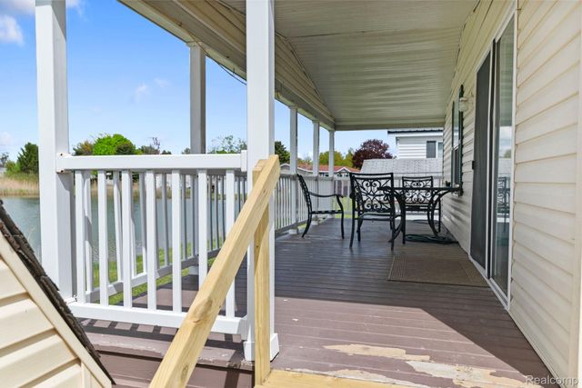 351 North Squirrel Rd 38, Auburn Hills, MI 48326