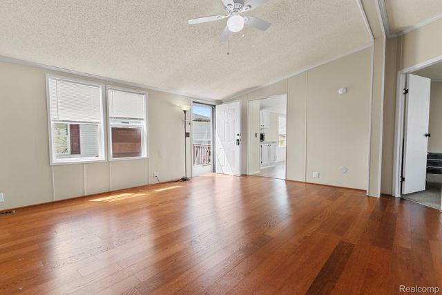 351 North Squirrel Rd 38, Auburn Hills, MI 48326