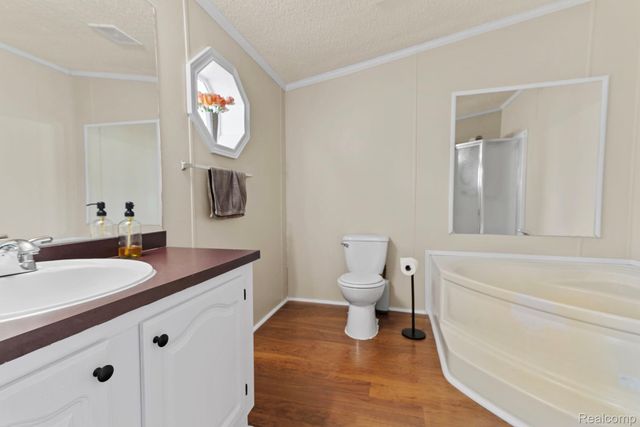 351 North Squirrel Rd 38, Auburn Hills, MI 48326